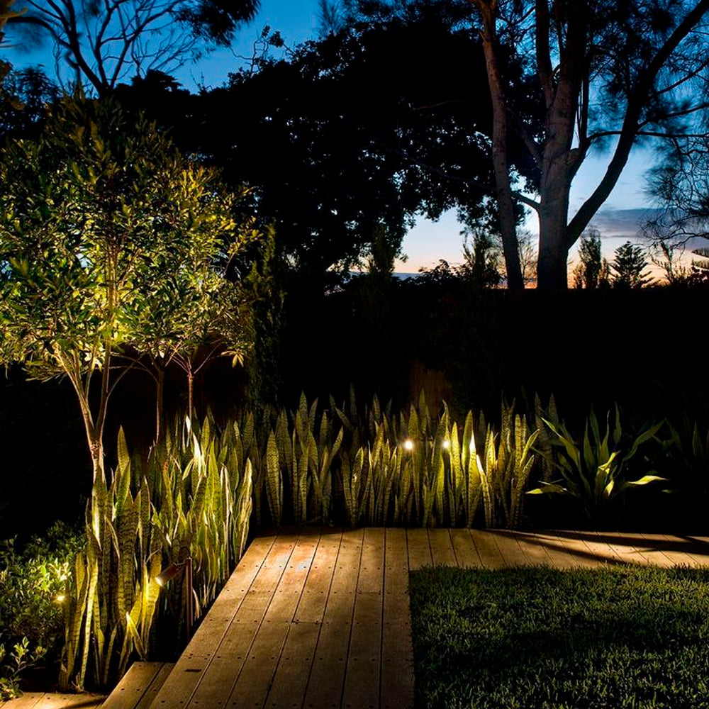 Estaca Hesma Jardín Luz Calida